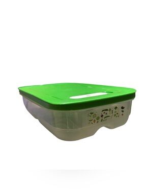 Tupperware FridgeSmart Fruit Vegetable Storage Container 1-3/4 qt. 7291